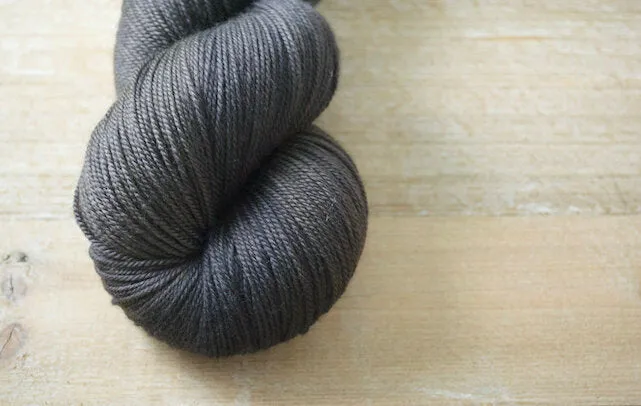 Magpie Fibers Swanky DK